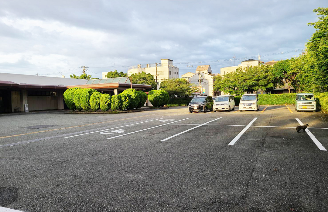 大阪市立小林斎場/駐車場
