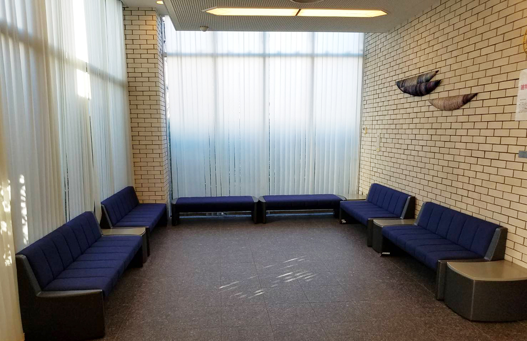 大阪市立鶴見斎場/ロビー