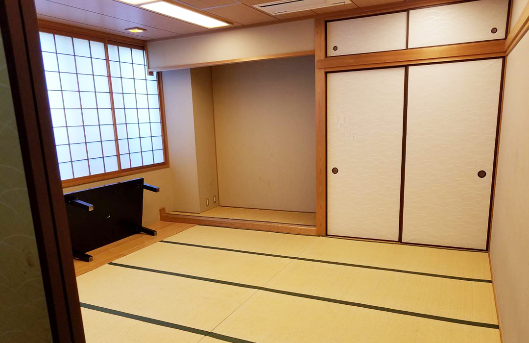 大阪市立鶴見斎場/親族控室