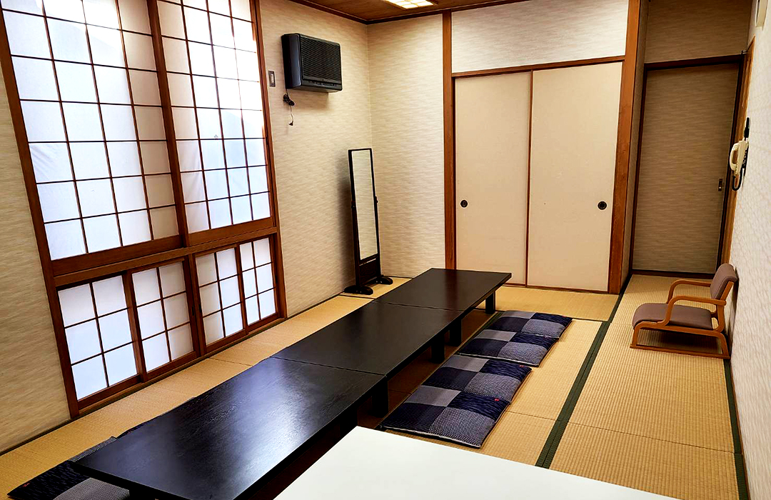 大阪市立葬祭場やすらぎ天空館／1階親族控室