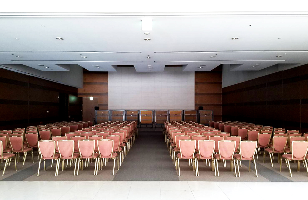 大阪市立葬祭場やすらぎ天空館／式場